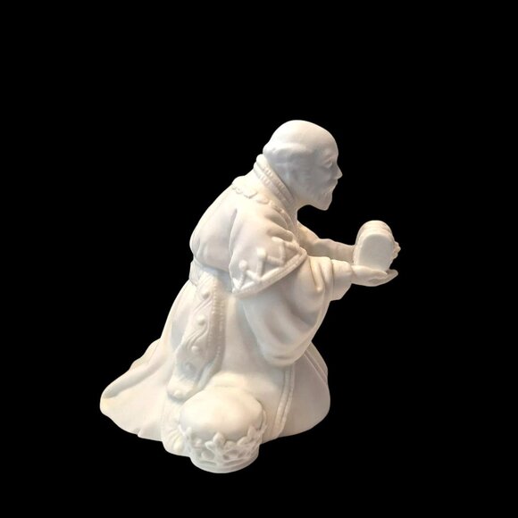 Vintage 1982 Avon Nativity Collectibles The Magi Melchior Porcelain Figurine Box - Picture 3 of 10